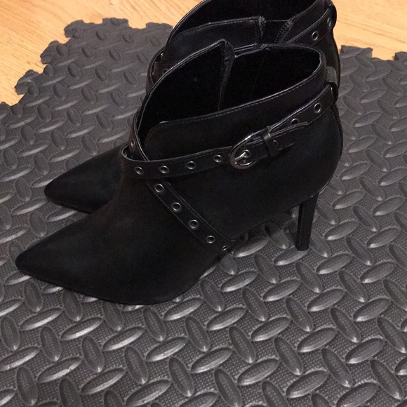 Nine west pointy stilettos with metal strap embellishment never worn size 8.5m - Picture 2 of 3